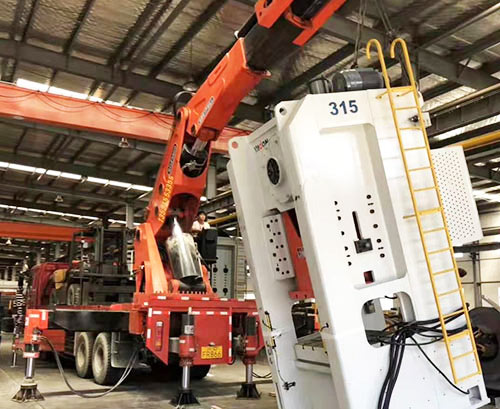 红坪镇提升工作效率，选择优质折臂吊租赁服务