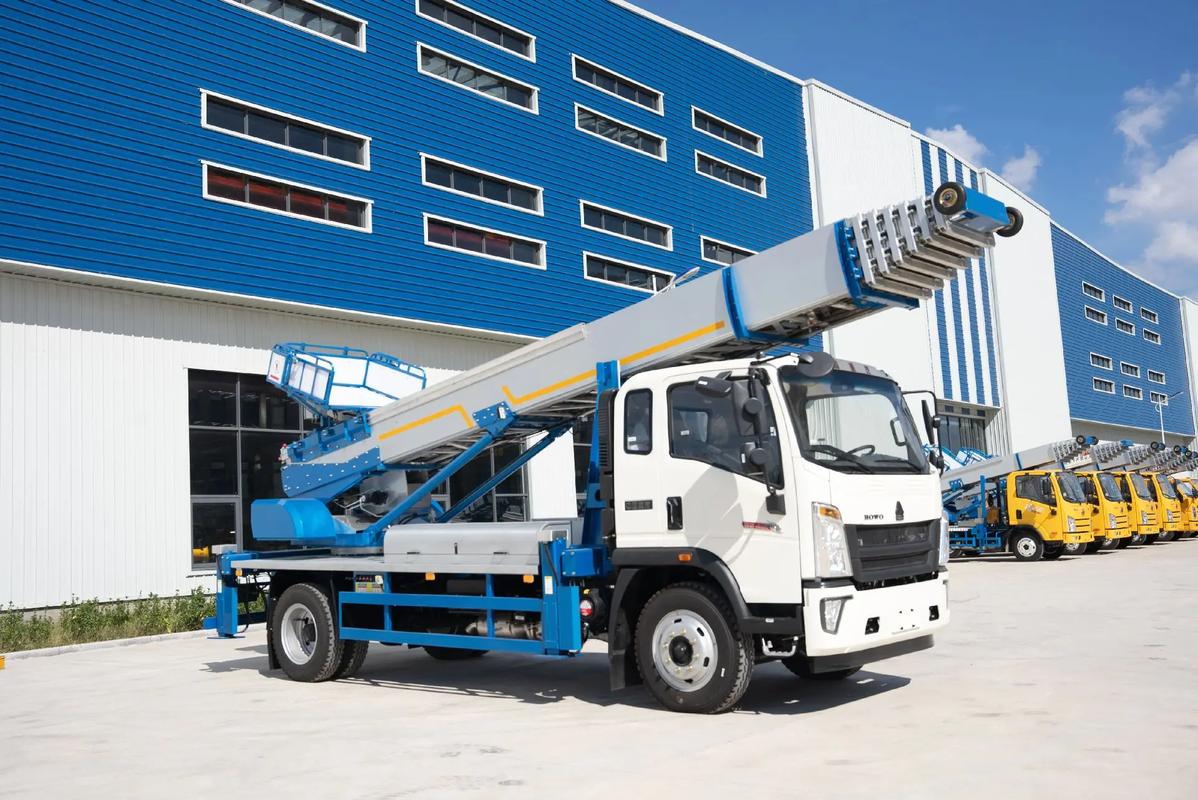 红坪镇出租云梯车高空作业车 建筑垃圾搬运