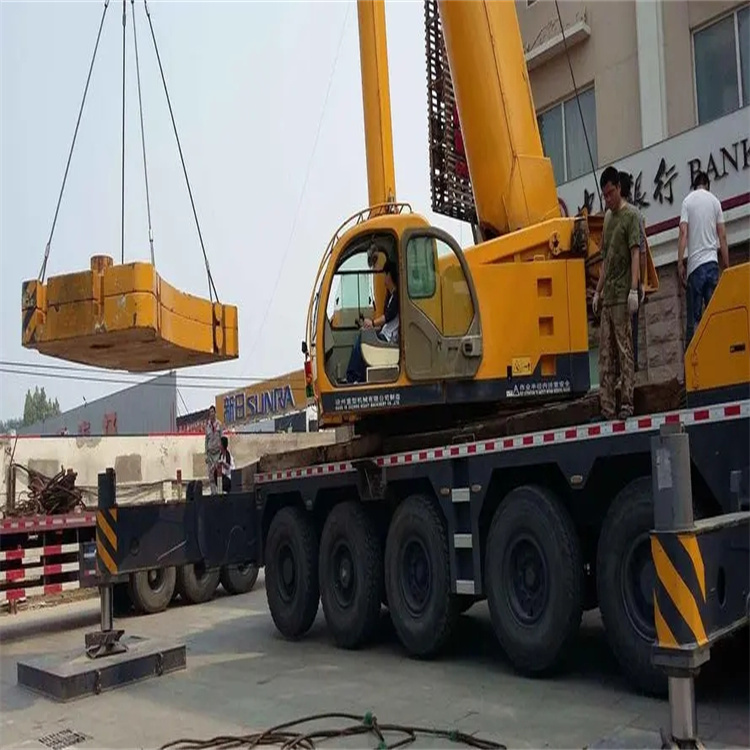 红坪镇当地吊车出租|机器吊装|75吨|工厂搬迁服务